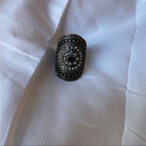 Ring, costume jewelry